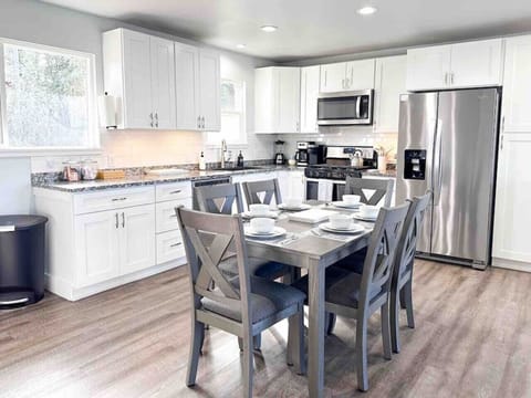 Kitchen | Dining Area