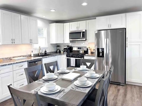 Kitchen | Dining Area