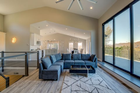 Living Room | Smart TVs | Fireplace