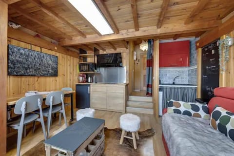 c9397dfb-ed60-488e-9eb6-2ae302a5808d