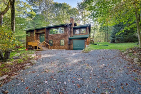 Pocono Pines Vacation Rental | 3BR | 2BA | 2,500 Sq Ft | Stairs Required