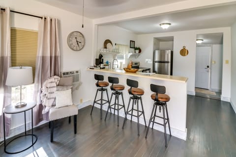 Ballinger Vacation Rental | 1BR | 1BA | 1 Step to Enter | 609 Sq Ft