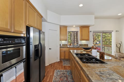 34600b96-4b85-4c85-ad9e-6a6230d55823