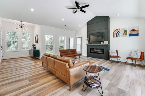 Harrison Vacation Rental | 3BR | 3BA | Step Required | 2,300 Sq Ft