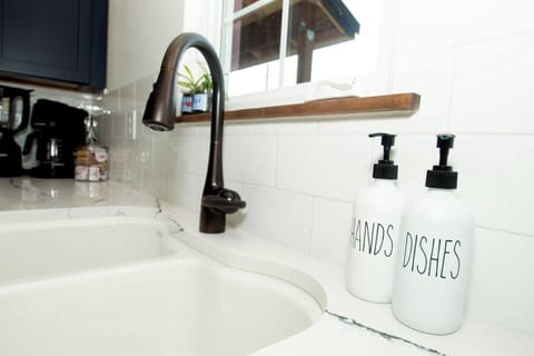 4ed1feca-e9d1-49bb-8c55-b0653b0d0108