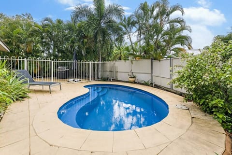 Ah Mat Bungalow Tropical Darwin Stay with Pool | Parap | VacationRenter