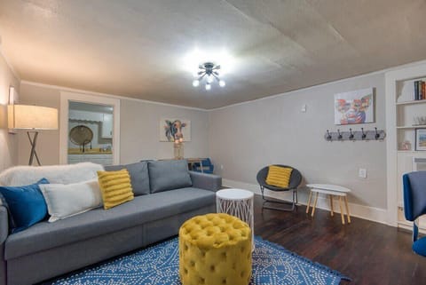 #StayinMyDistrict #BookDirect