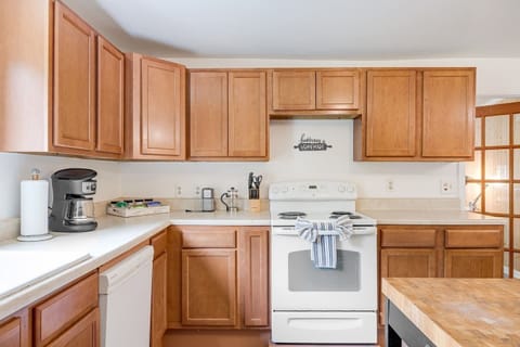 Corner close-up of the kitchen with stocked appliances