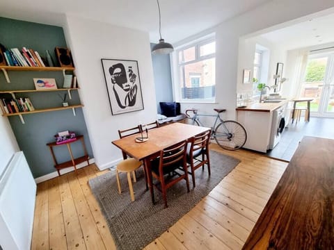 Spacious Open Plan Dining Room