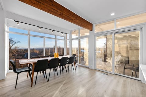 Dining Area - seating for 10 at the table