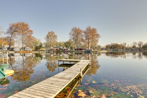 Boat Dock | Lake Access | Kayaks w/ Life Vests | Bumpers/Tie Ropes