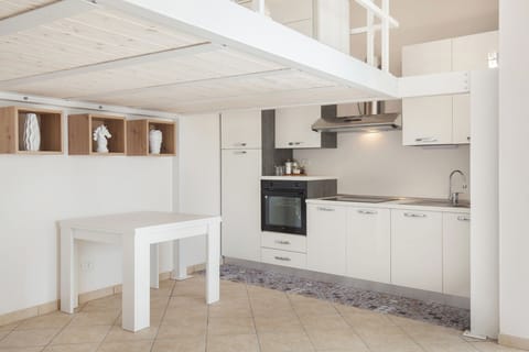 1ee17bbe-3fc9-4bff-a286-f4ee93139a4c