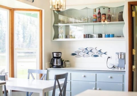 Coffee bar with all the brewing options