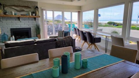 Enjoy the amazing ocean and Morro Rock views from the living and dining windows