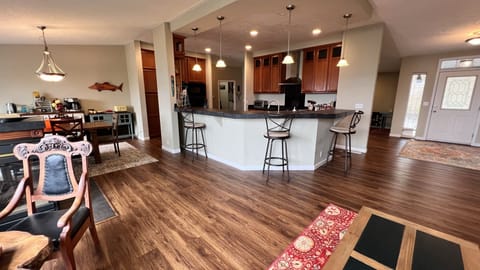 The kitchen has a breakfast bar.