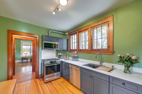 Kitchen | Cooking Basics Supplied | 1st Floor