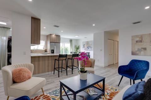 South Miami Vacation Rental | 5BR | 5BA | 2,500 Sq Ft | 2 Steps Required