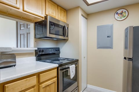 Kitchen | Cooking Basics | Dishware/Flatware