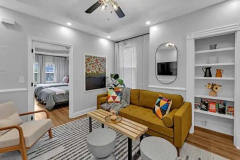 Living area | Smart TV, table tennis, printers