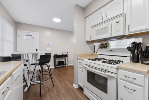 Your favorite meals, your own rhythm—this space makes it effortless.