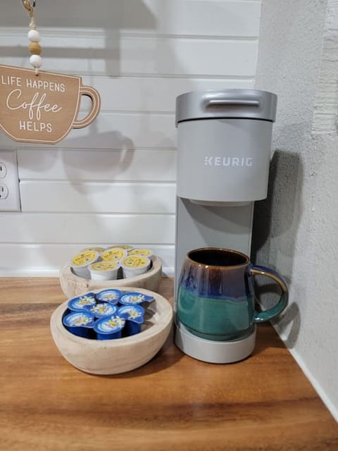 Keurig coffee pods and creamer are provided