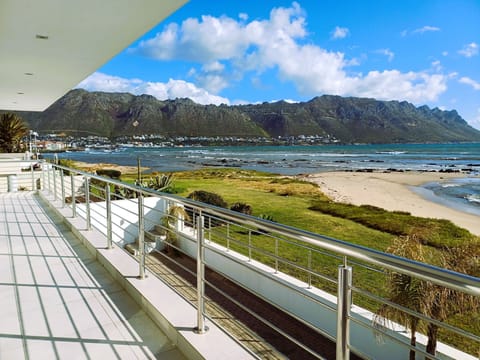 The view of the ocean from the balcony