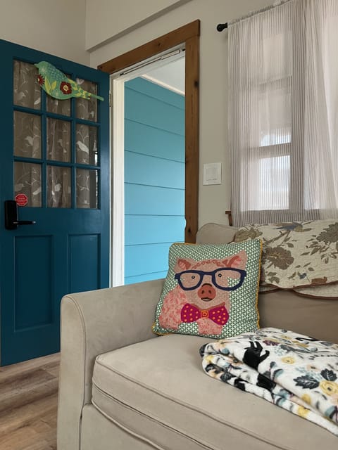 Entrance to house, welcome in! 