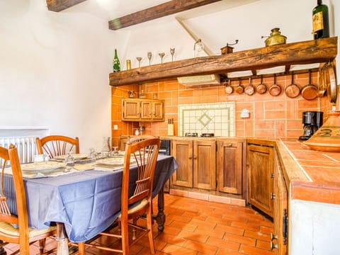 Cabinetry, Property, Furniture, Countertop, Wood, Table, Architecture, Interior Design, Building, Kitchen