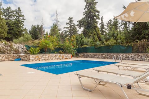 Building Exterior, Outdoor, Pool