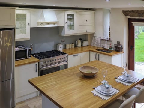 Kitchen | The Crog Loft - Bodwyddog, Rhiw, near Aberdaron