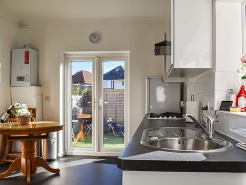 Kitchen | Beach Escape, Bournemouth