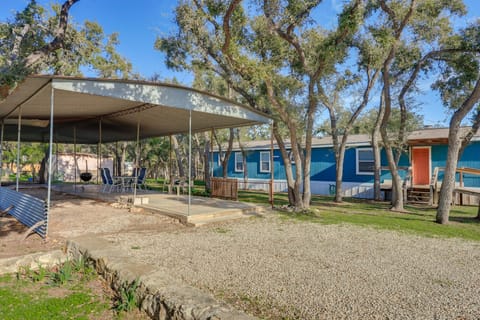 Canyon Lake Vacation Rental | 3BR | 2BA | 1 Step to Access Ramp | 1,368 Sq Ft