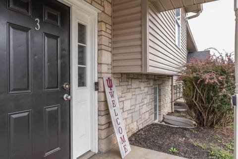 1450 N Willis Dr Unit 3-large-003-004-DSC4018-1499x1000-72dpi