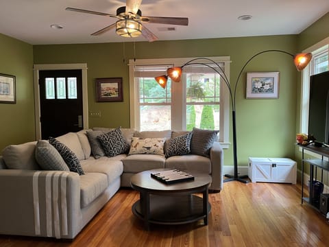 Spacious living with Smart TV