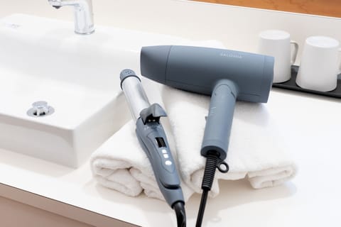 Hair dryer, towels