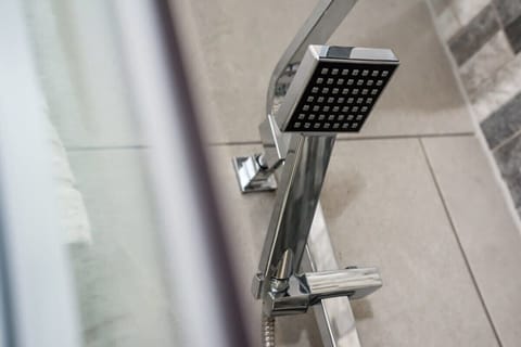 Hand-held showerhead