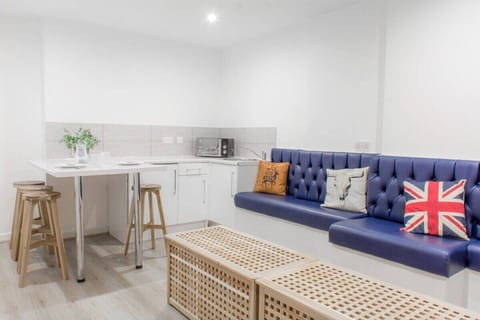 Fleet Nightlife I, Liverpool - Host & Stay