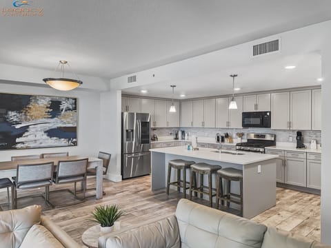 Blu 200 Open Concept Living, Dining Area, Kitchen