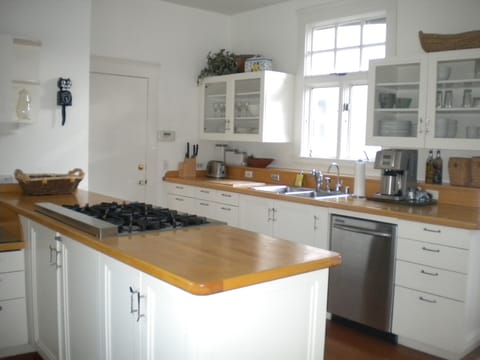 36" Thermadore oven plus additional wall oven