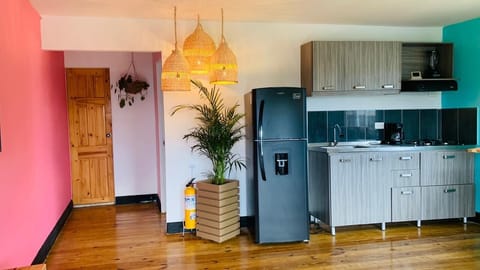 Fridge, stovetop, coffee/tea maker, highchair