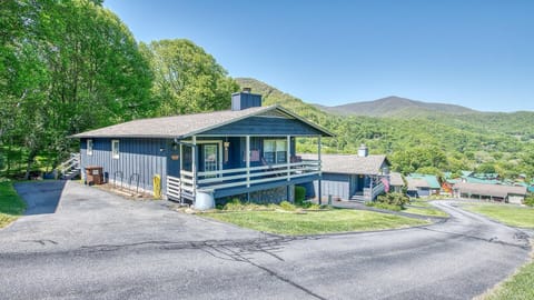 Low elevation, yet secluded and quiet, close to all area amenities. Paved roads