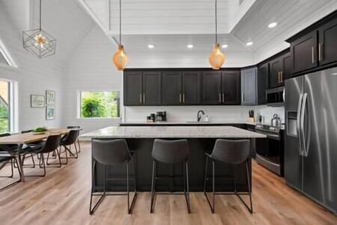 4b06cb0b 5178 472e ab19 83f850b7b70b