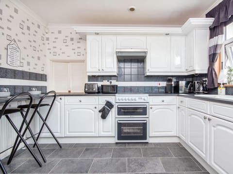 Kitchen | Caledon, Aviemore