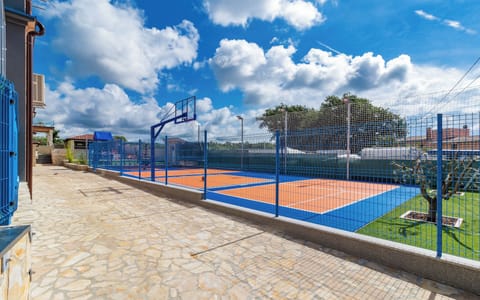 Sport court