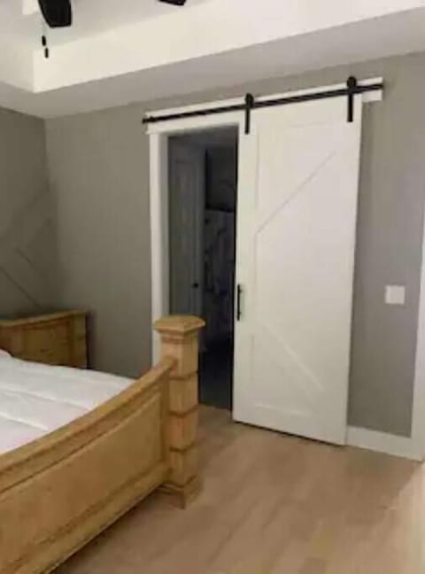 3 bedrooms, iron/ironing board