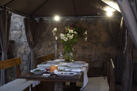 Building Exterior, Outdoor