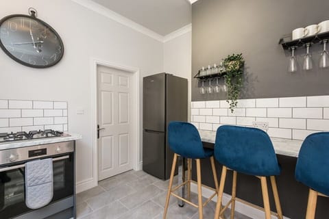 Seel St Townhouse Apt 1, Liverpool - Host & Stay