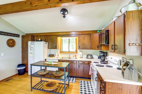 Kitchen | Coffee Maker | Dishwasher