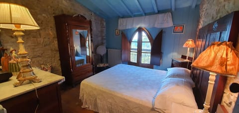 Furniture, Property, Blue, Azure, Comfort, Picture Frame, Textile, Wood, Bed Frame, Interior Design