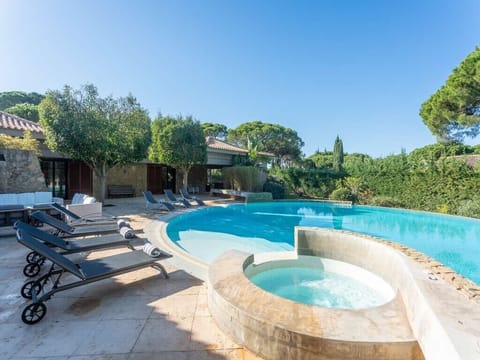 Villa Serena Rosa | Elegant 4 Bedroom Plus Annex | Games Room With Pool Table | Table Tennis And Football Table | Vilamoura By Villamore